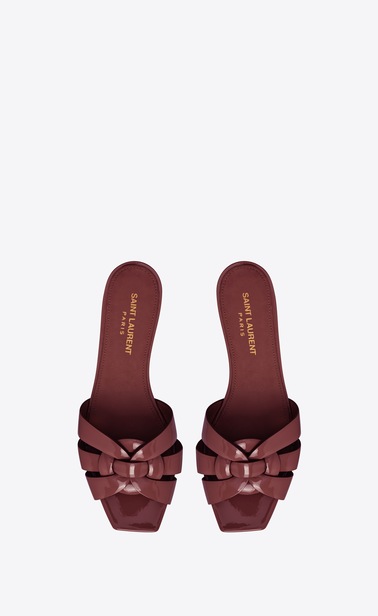 tribute sandale plate en cuir verni
